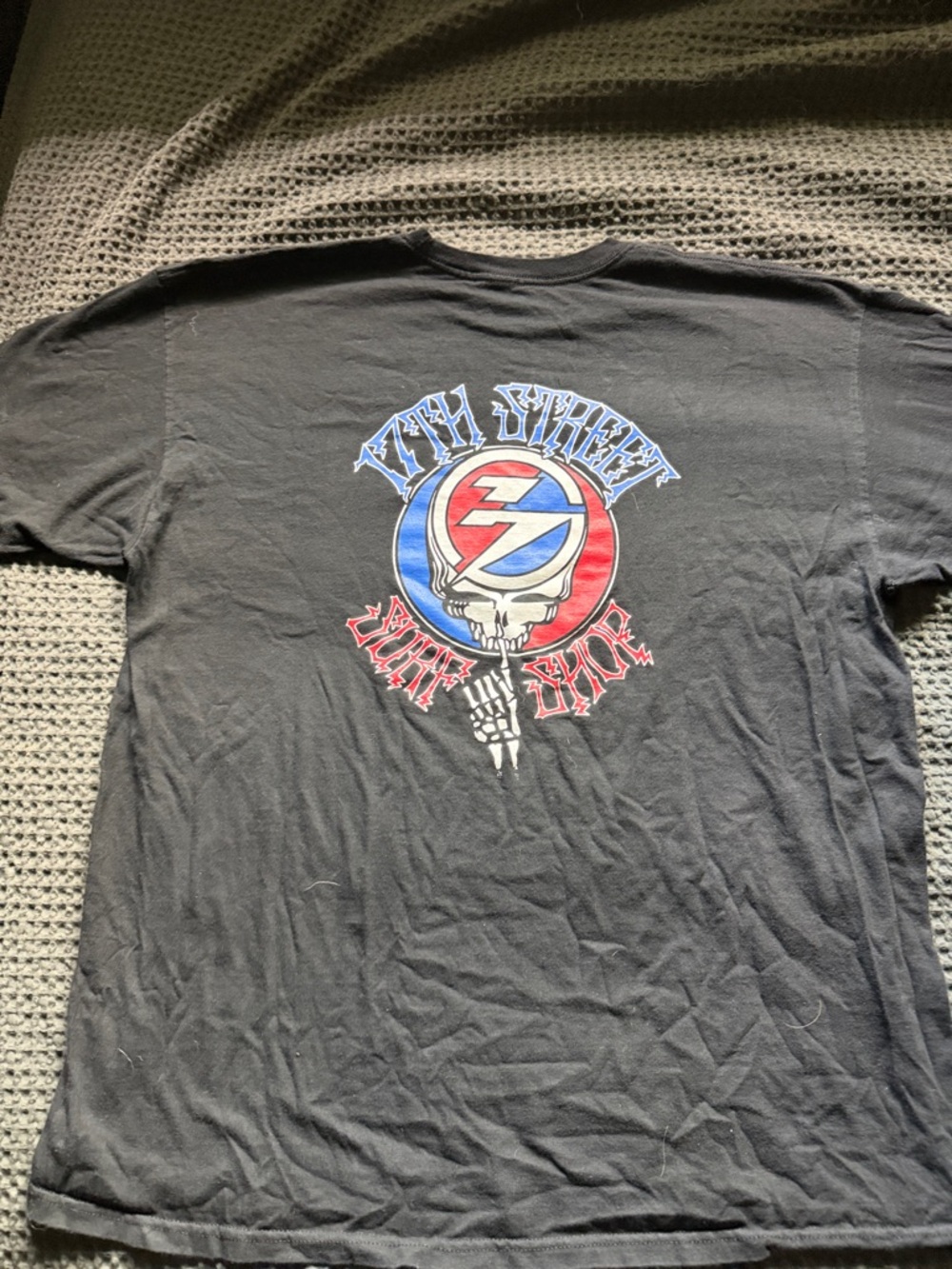 Grateful Dead Black Tee with Red & Blue Dancing Bears - Picture 3 of 3